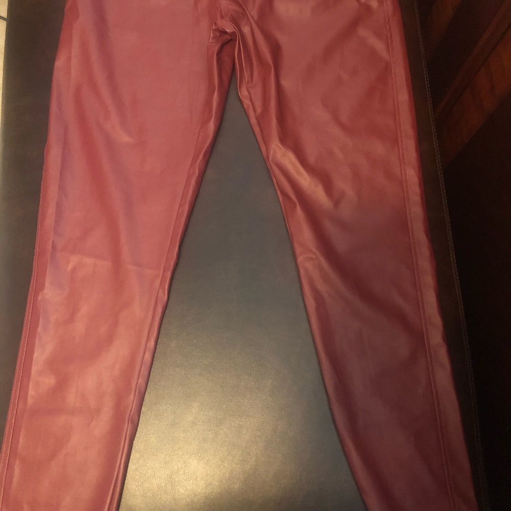 Wine Red - Picture 3 of 4